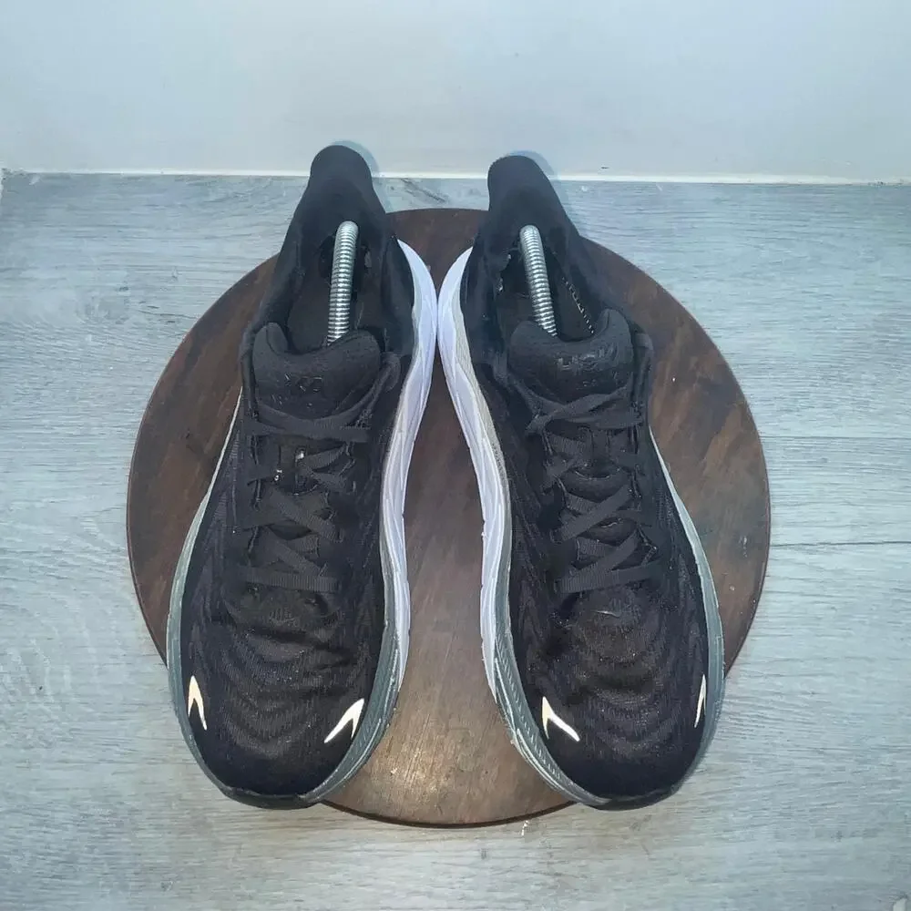 Hoka One One hoka one